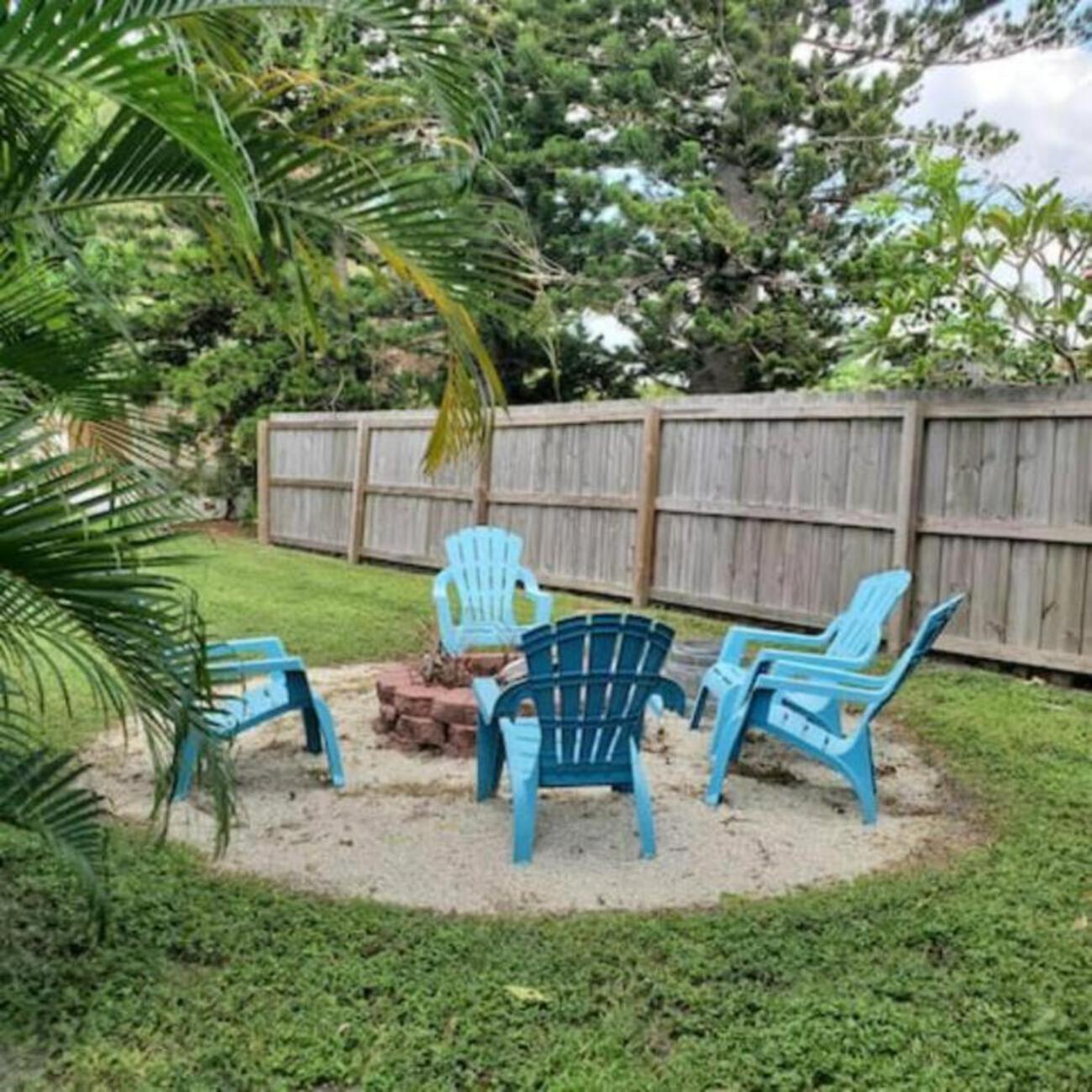 Fantastic Island House 1 Mile To The With Heated Pool Hébergement de vacances