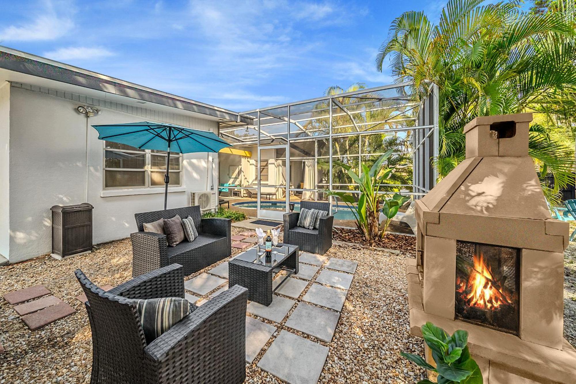 Fantastic Island House 1 Mile To The With Heated Pool Hébergement de vacances
